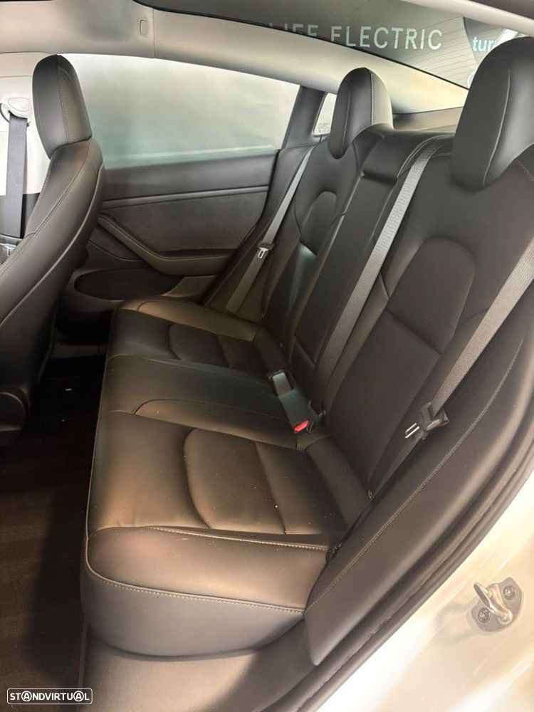 Tesla Model 3 Long Range Tração Traseira - 11