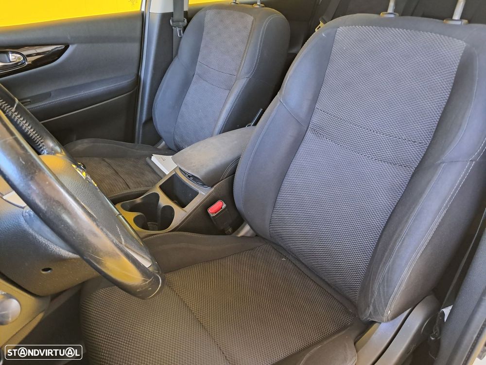 Nissan Qashqai 1.5 dCi 360 - 9