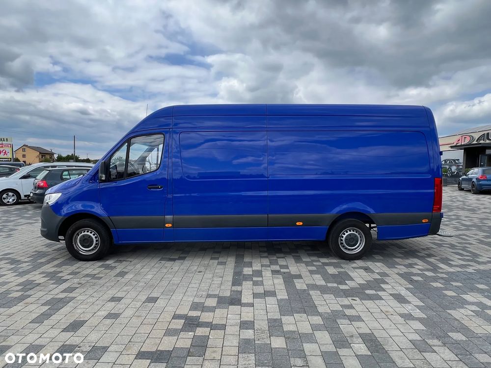 Mercedes-Benz Sprinter - 2
