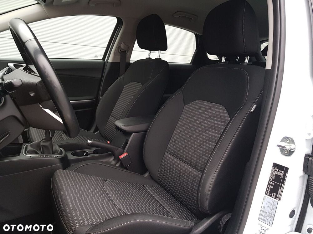 Kia Ceed 1.5 T-GDI M - 17