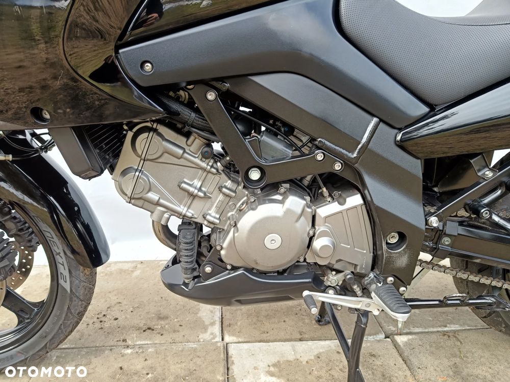 Suzuki V-STROM - 15