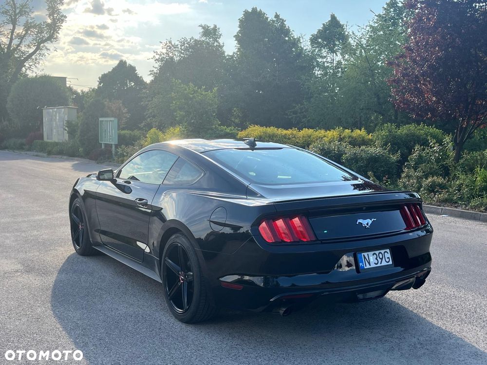 Ford Mustang 2.3 EcoBoost - 9