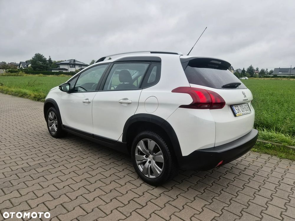 Peugeot 2008 1.2 Pure Tech Allure S&S EAT6 - 21