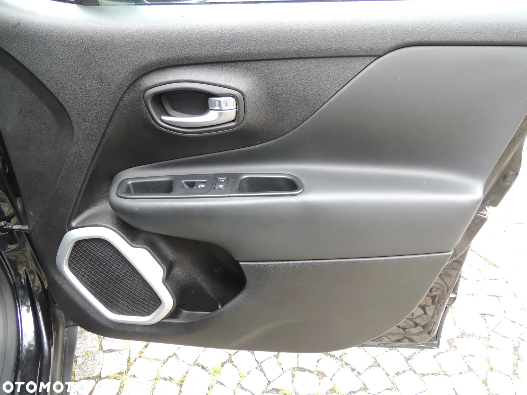 Jeep Renegade 2.0 MultiJet Limited 4WD S&S - 28