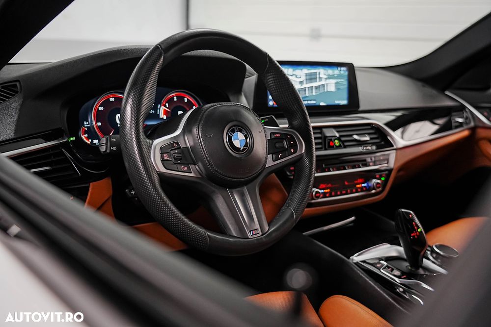 BMW Seria 5 530d AT - 28