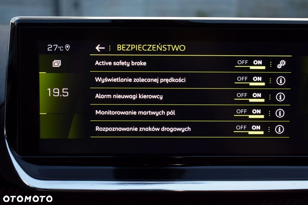 Peugeot 2008 PureTech 130 EAT8 GT Pack - 34