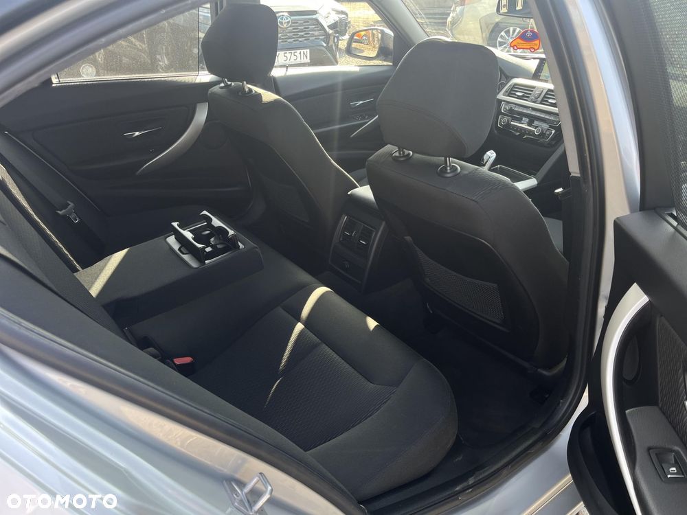 BMW Seria 3 - 19