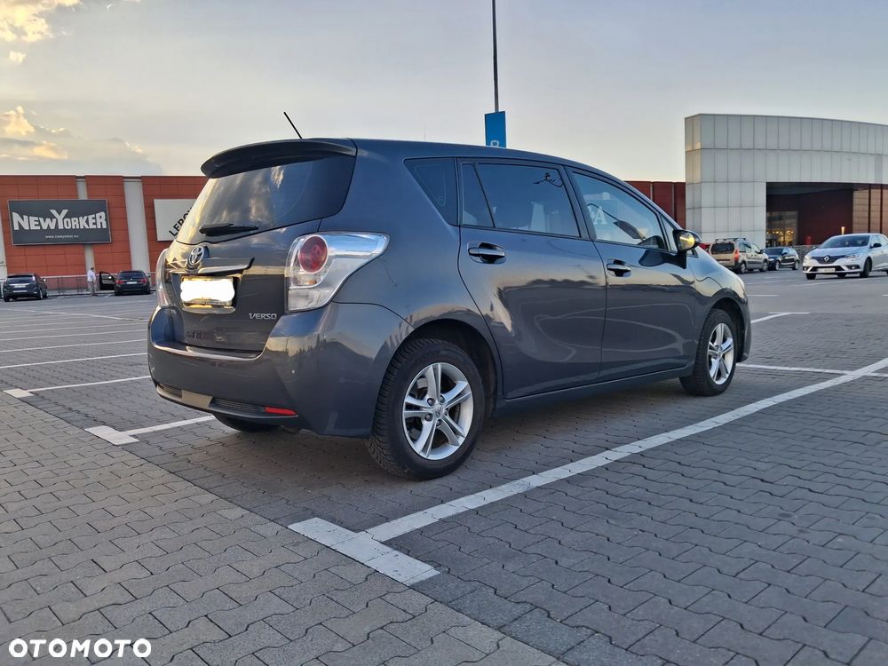 Toyota Verso - 2