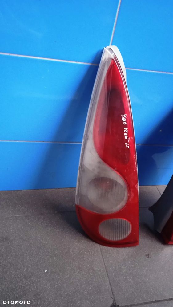 Lampa lewa prawa tył Toyota Yaris Verso 1.3 Benzyna VVT-i 2002 - 6