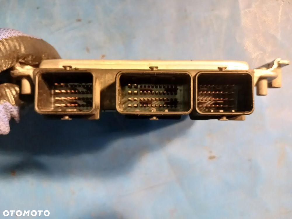 Komputer sterownik silnika ECU Citroen Berlingo Peugeot Partner 1.6B I 1996-2007 0261207686 - 3