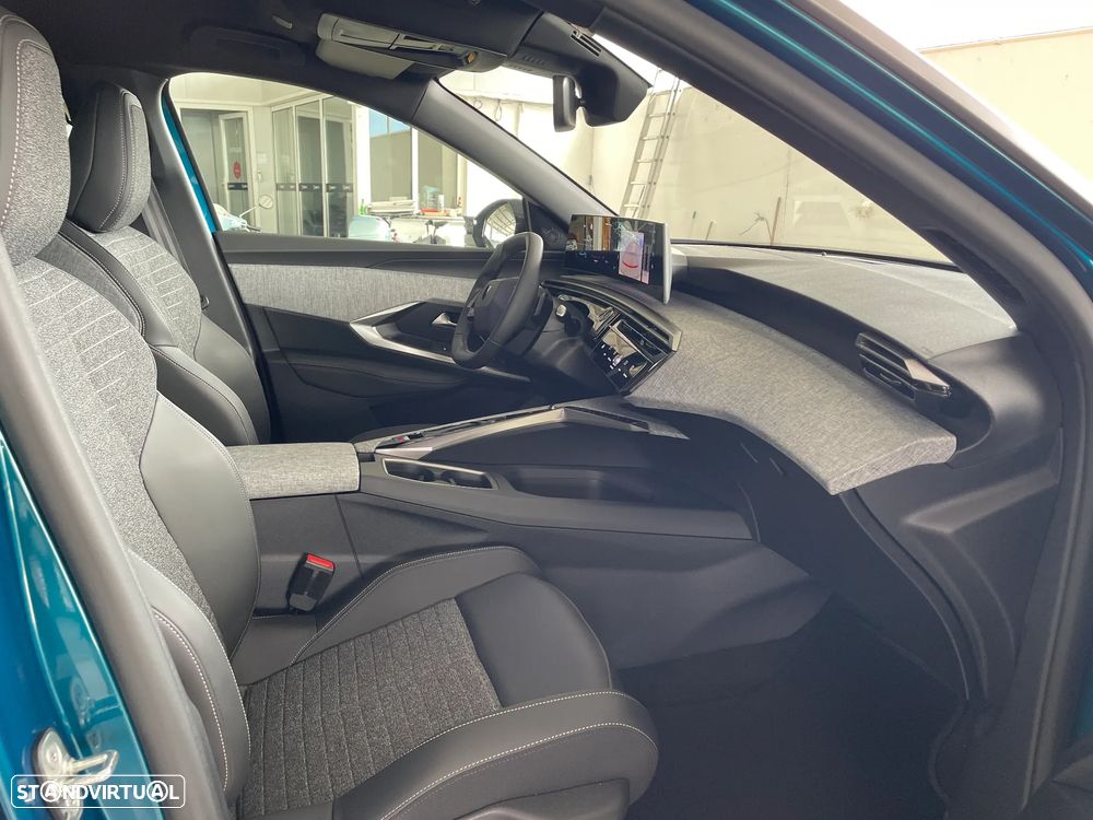 Peugeot e-3008 Allure — fotografia 18