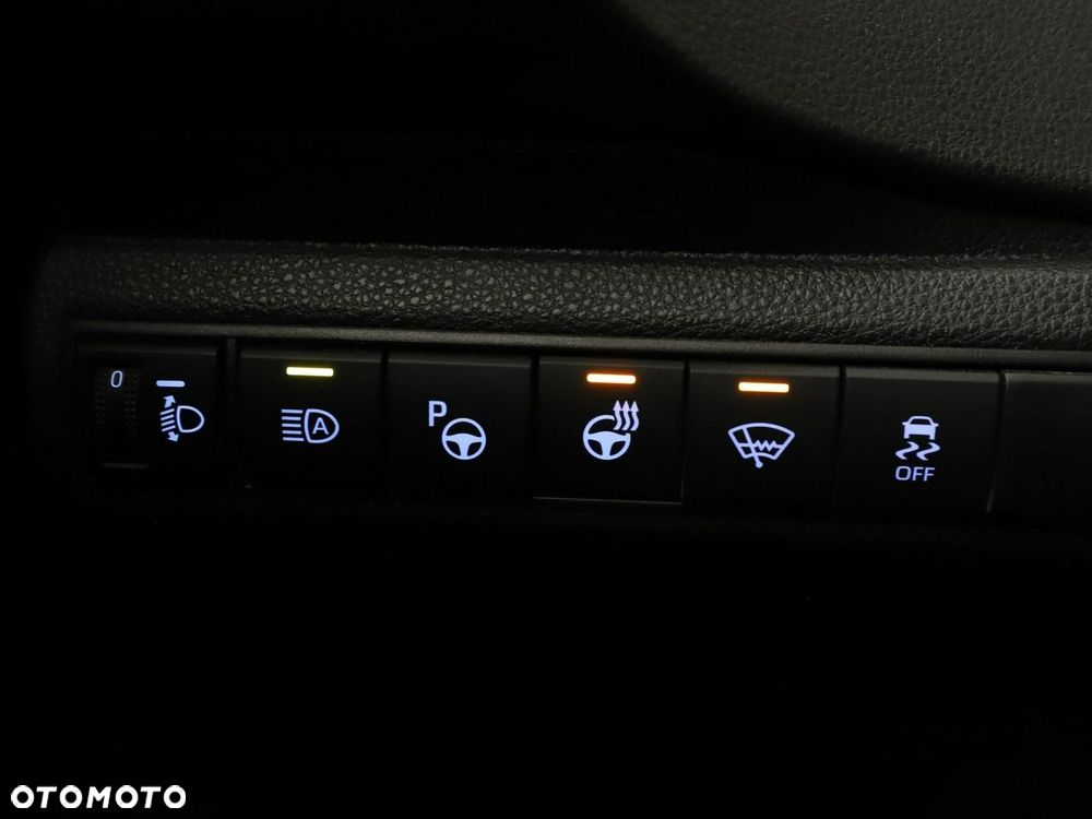 Toyota Corolla - 36