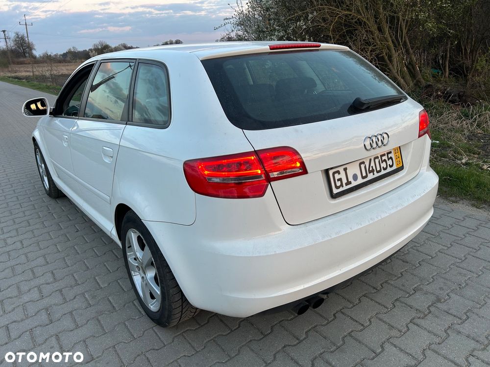 Audi A3 Sportback 2.0 TDI DPF Attraction - 4