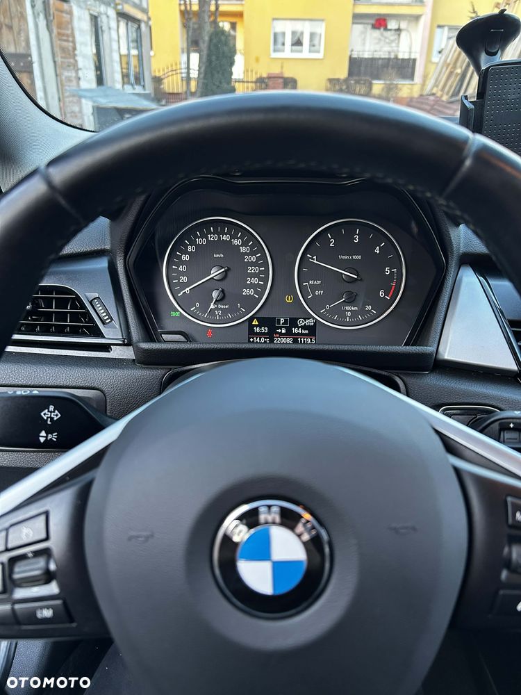 BMW Seria 2 218d - 15