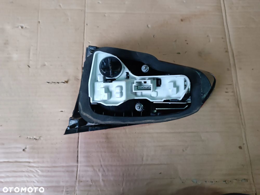 LAMPA TYŁ TYLNA LEWA W KLAPE VOLKSWAGEN GOLF VII - 3