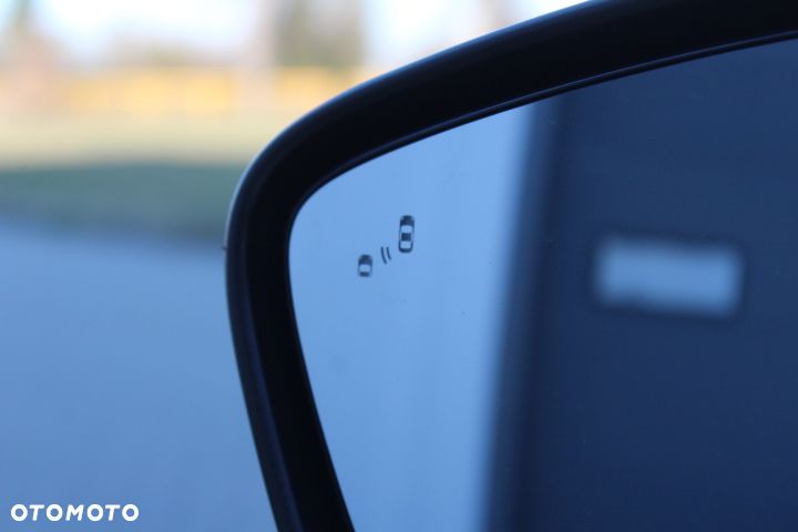 Ford Kuga 2.5P PHEV FWD ST-Line X - 24