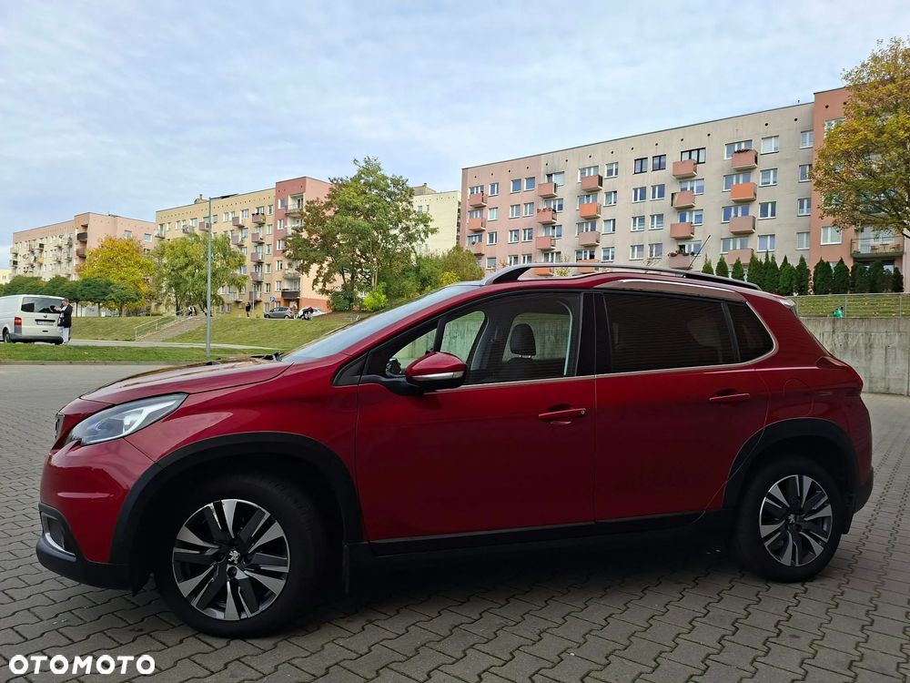 Peugeot 2008 BlueHDi 100 STOP & START Allure - 17