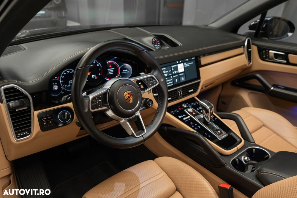 Porsche Cayenne - 14