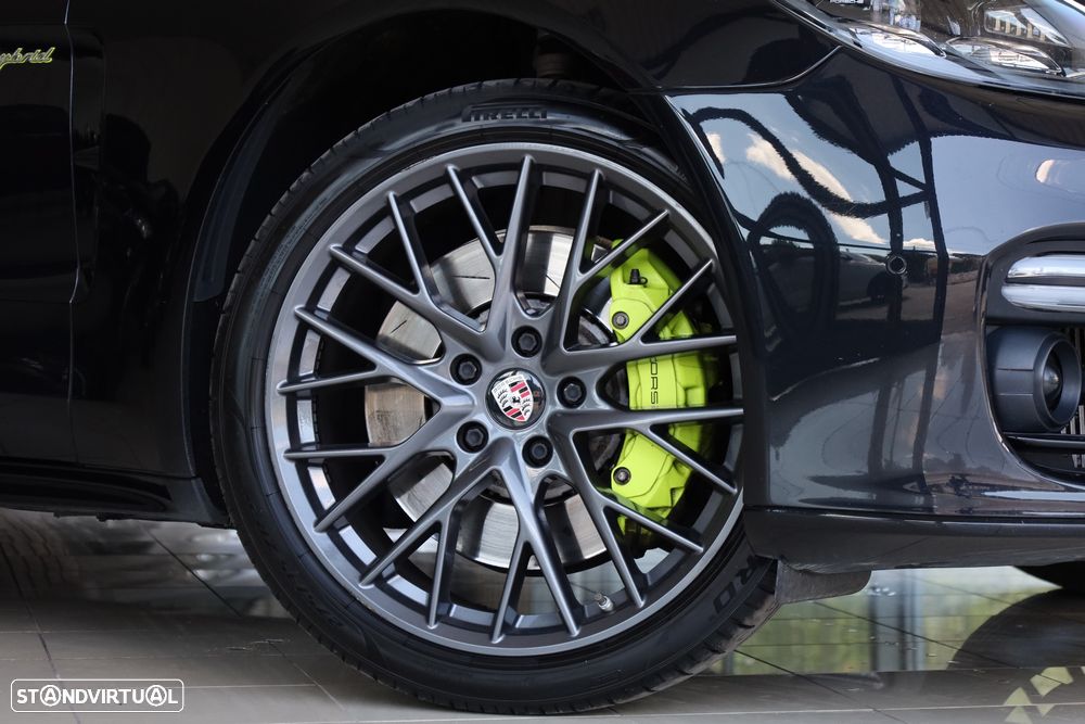 Porsche Panamera Sport Turismo - 5