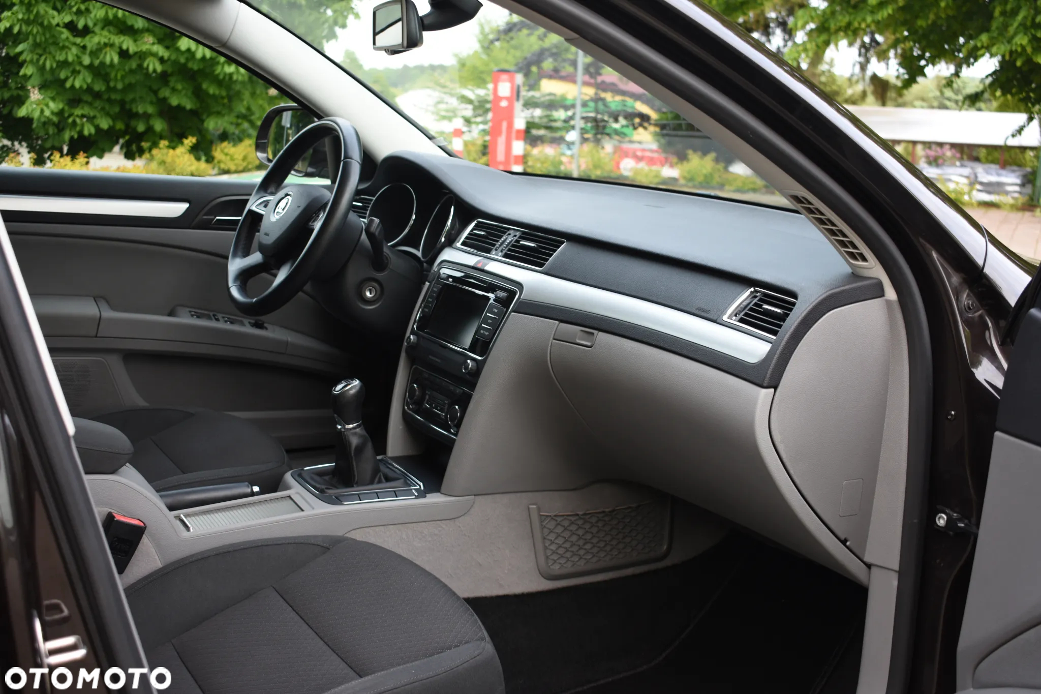 Skoda Superb 2.0 TDI Elegance - 33