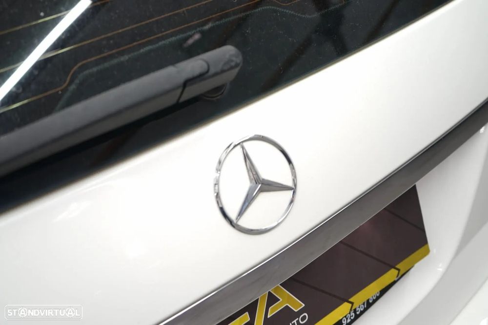 Mercedes-Benz E 250 CDi Elegance BlueEfficiency Auto. - 14