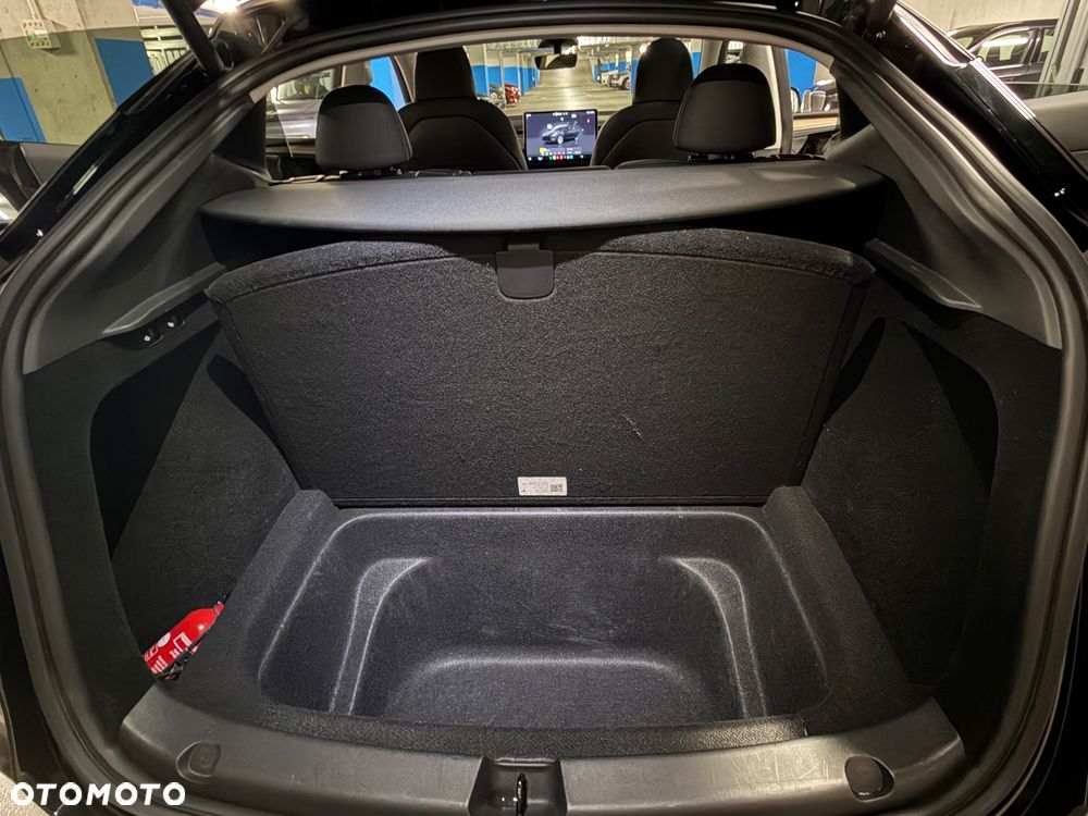 Tesla Model Y RWD - 15
