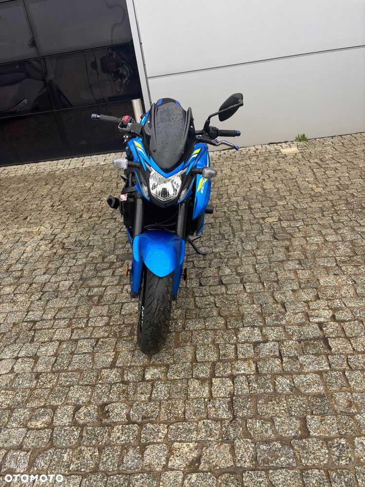 Suzuki GSX - 8