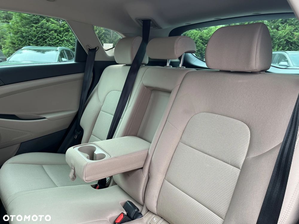 Hyundai Tucson 1.6 GDI BlueDrive Comfort 2WD - 16