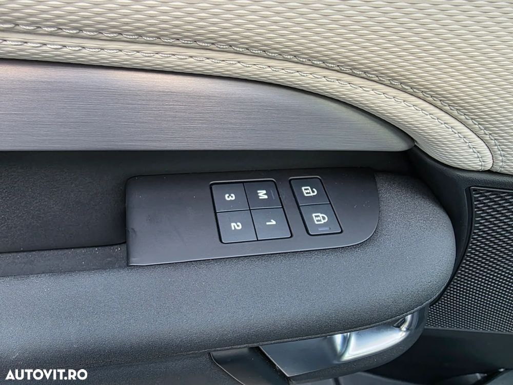 Land Rover Discovery - 16