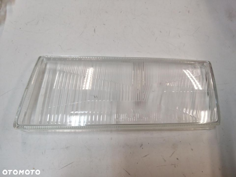 SZKŁO KLOSZ REFLEKTORA Lewa strona  FELICJA 98-01r - 1