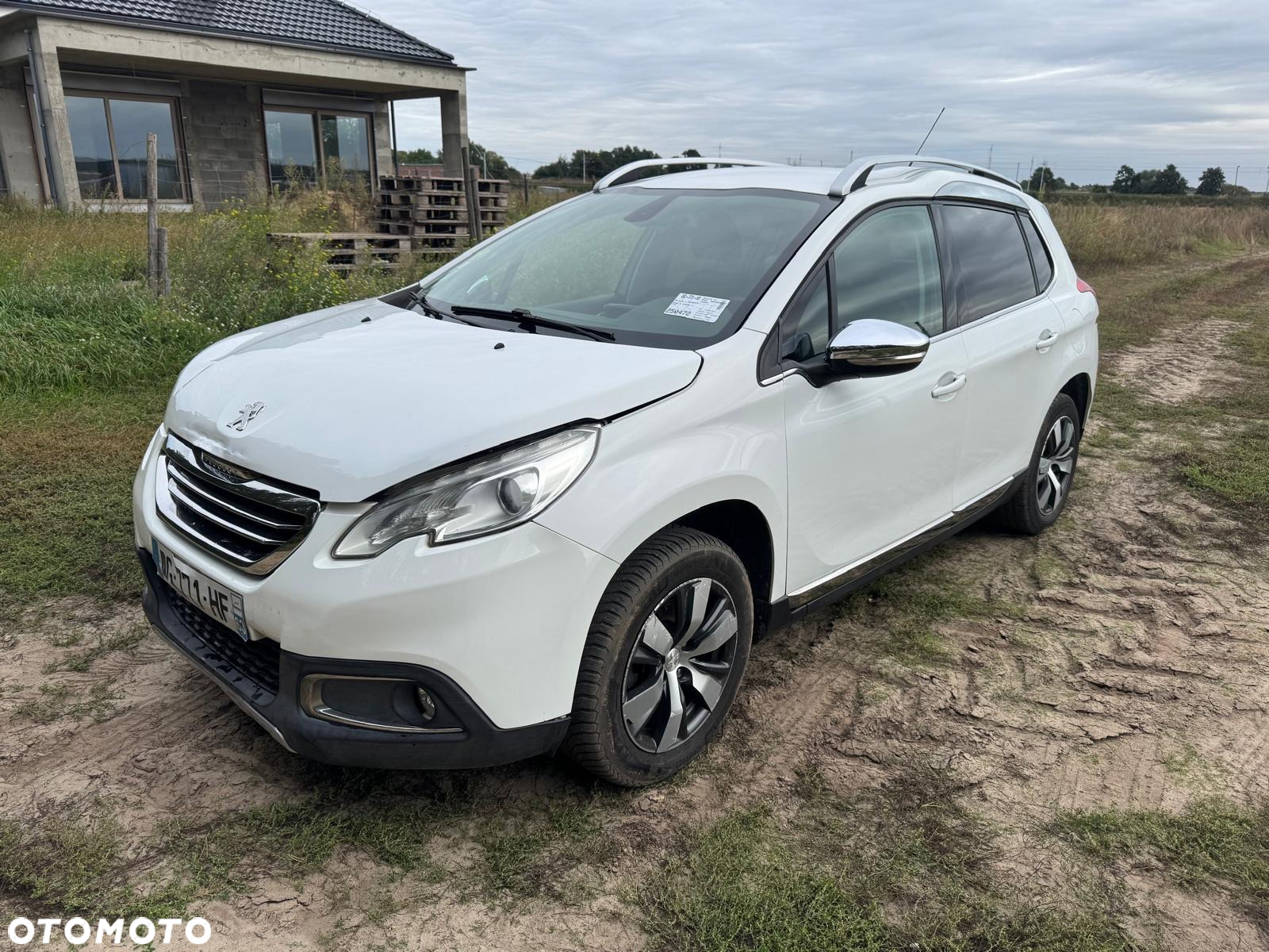 Peugeot 2008 e-HDi FAP 115 STOP & START Allure - 8