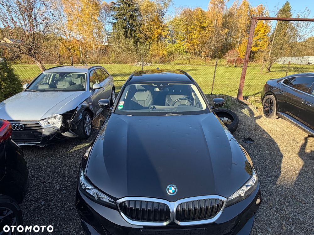 BMW Seria 3 330e xDrive Sport Line sport - 10