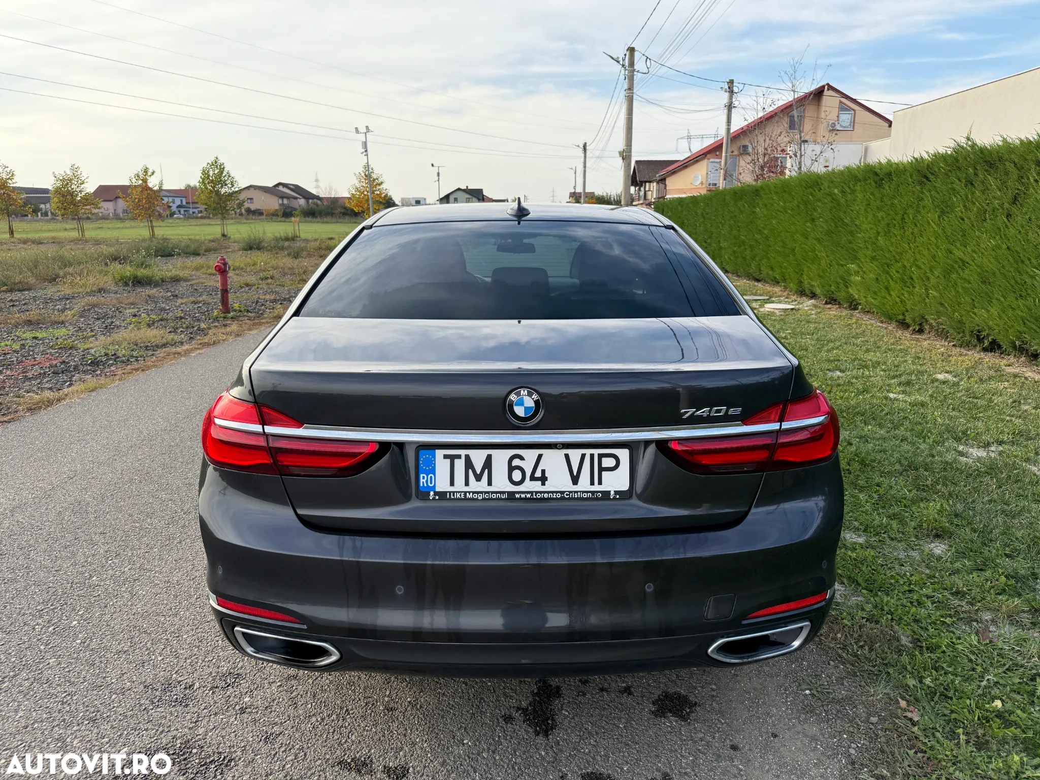 BMW Seria 7 740e iPerformance - 24