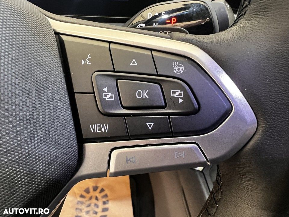 Volkswagen T-Roc - 9