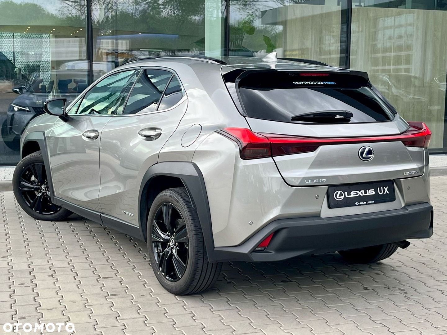 Lexus UX - 11