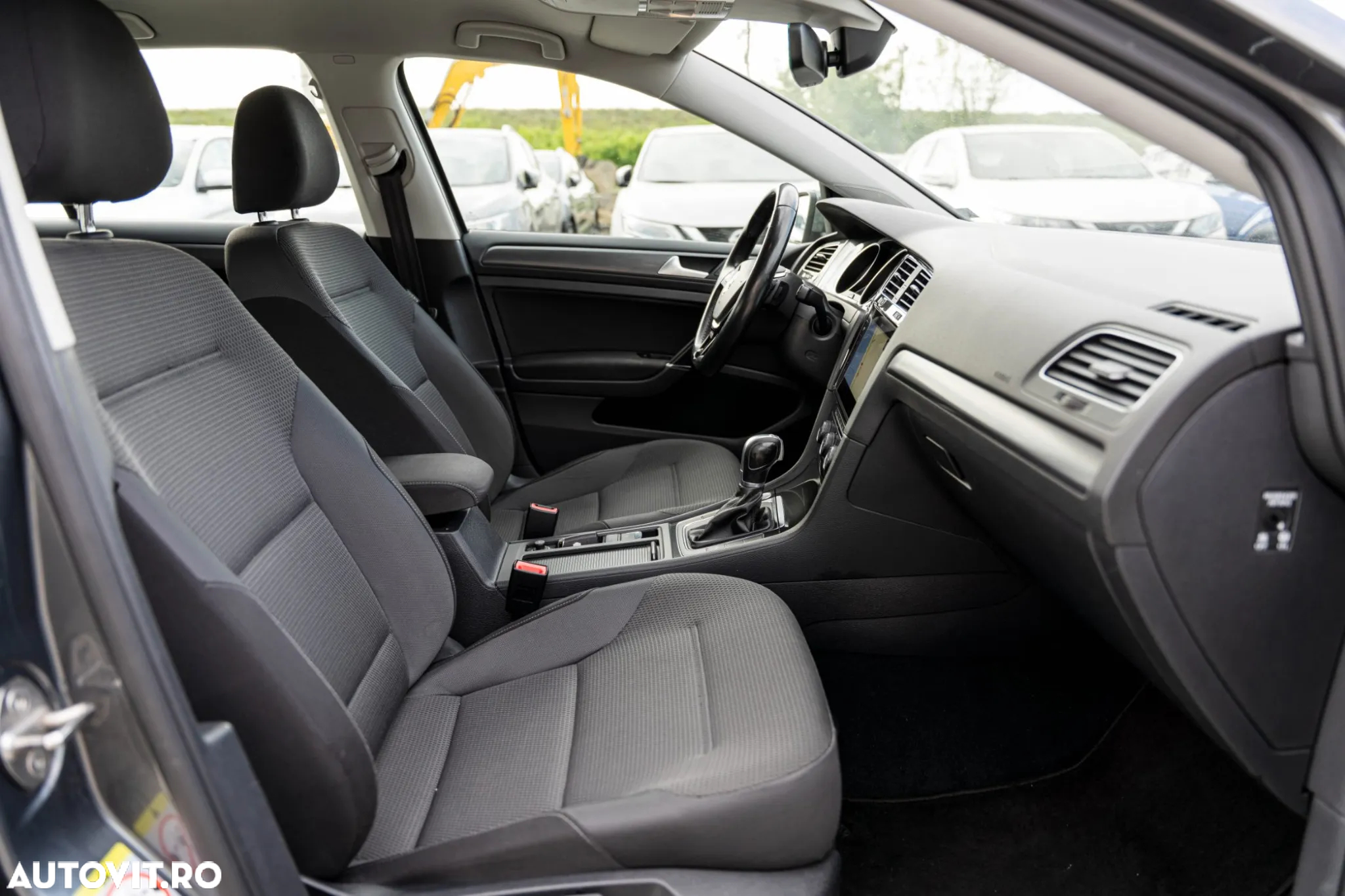 Volkswagen Golf 1.6 TDI DSG Comfortline - 15
