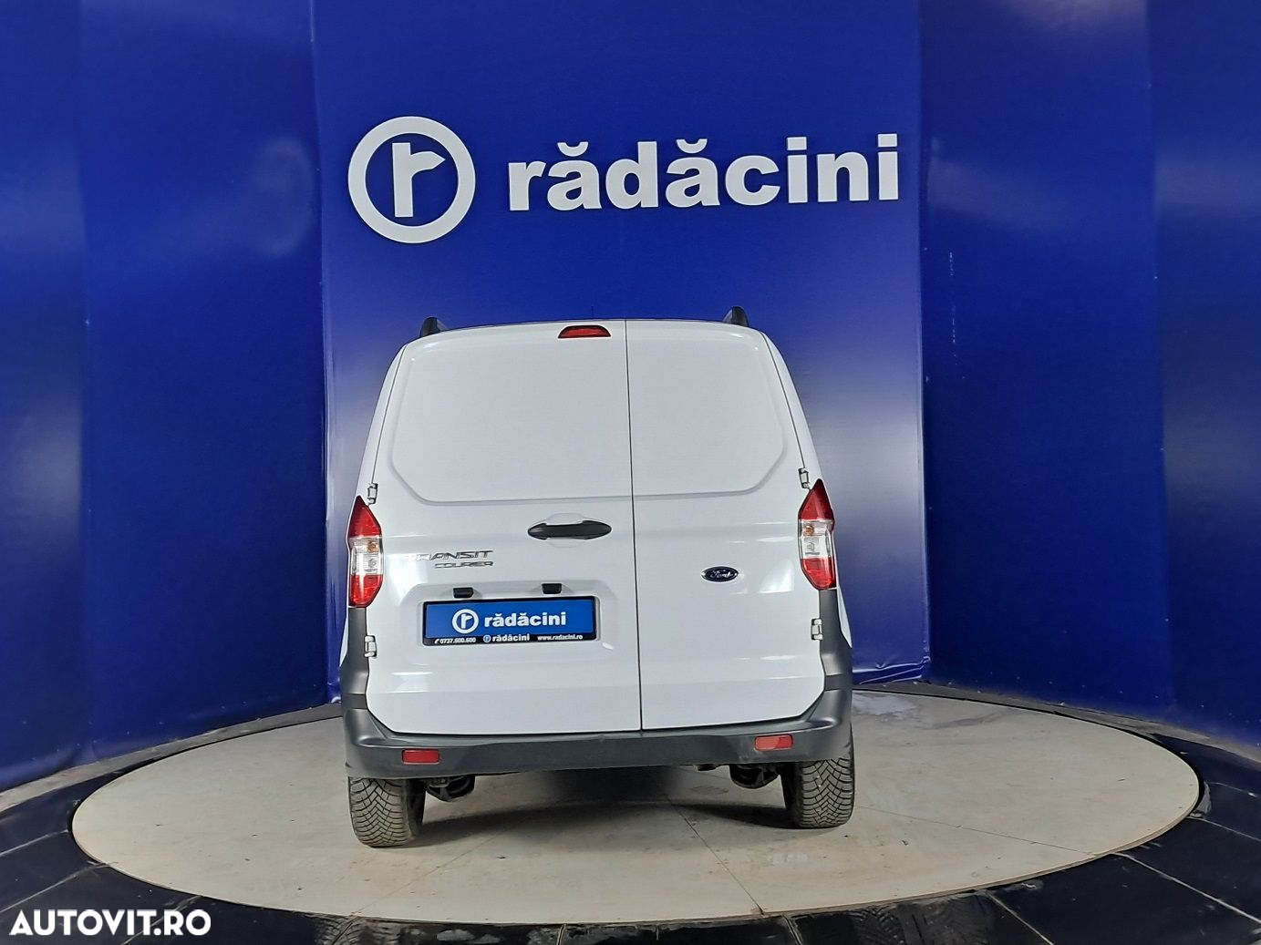 Ford Tourneo Courier - 10