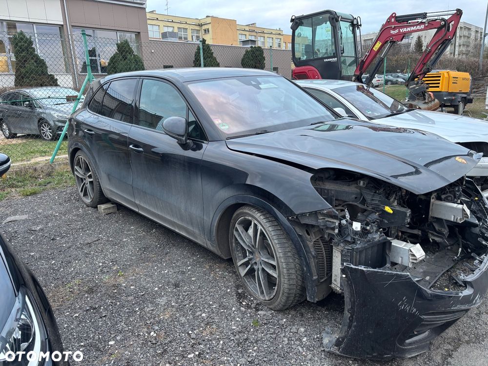 Porsche Cayenne Turbo Tiptronic S - 13