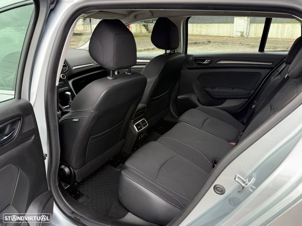 Renault Mégane Sport Tourer 1.5 Blue dCi Limited EDC - 18