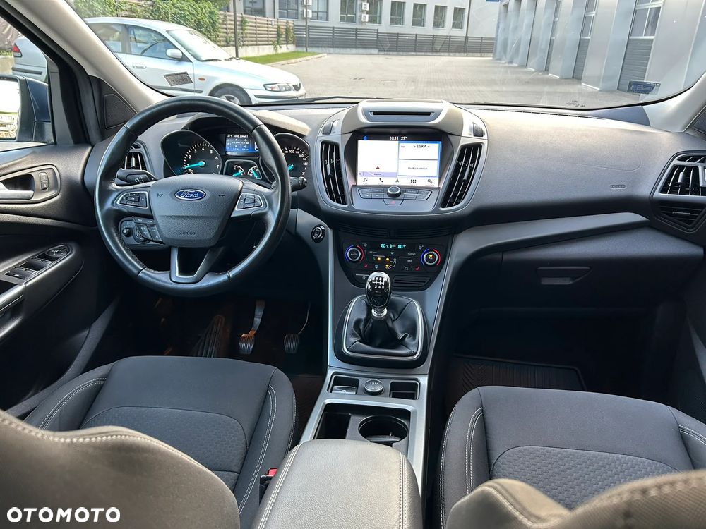 Ford Kuga - 11