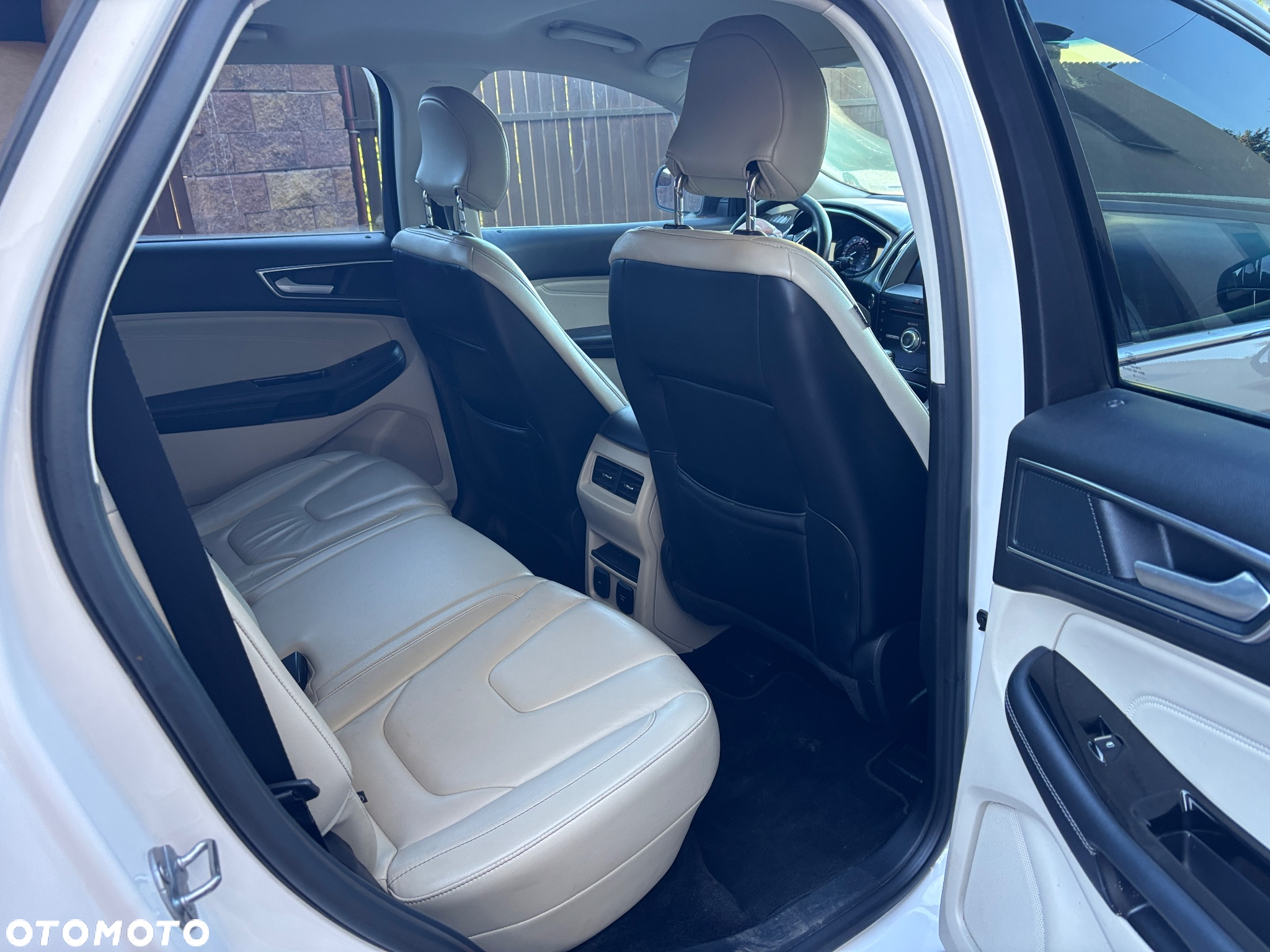 Ford Edge - 19