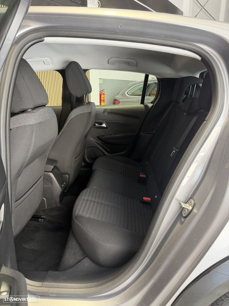 Peugeot e-208 Active - 5