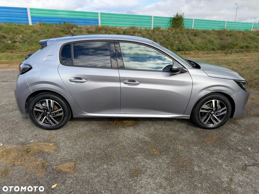 Peugeot 208 2021 photo 2