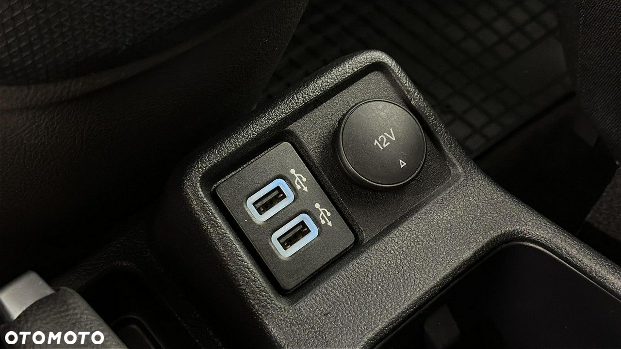 Ford Transit Connect - 23