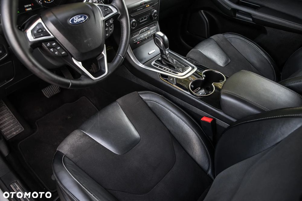 Ford S-Max - 30