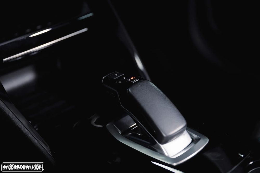 Peugeot e-208 GT Pack - 8