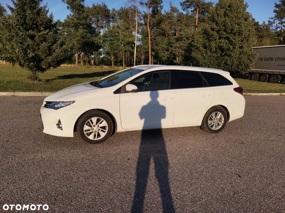 Toyota Auris - 13