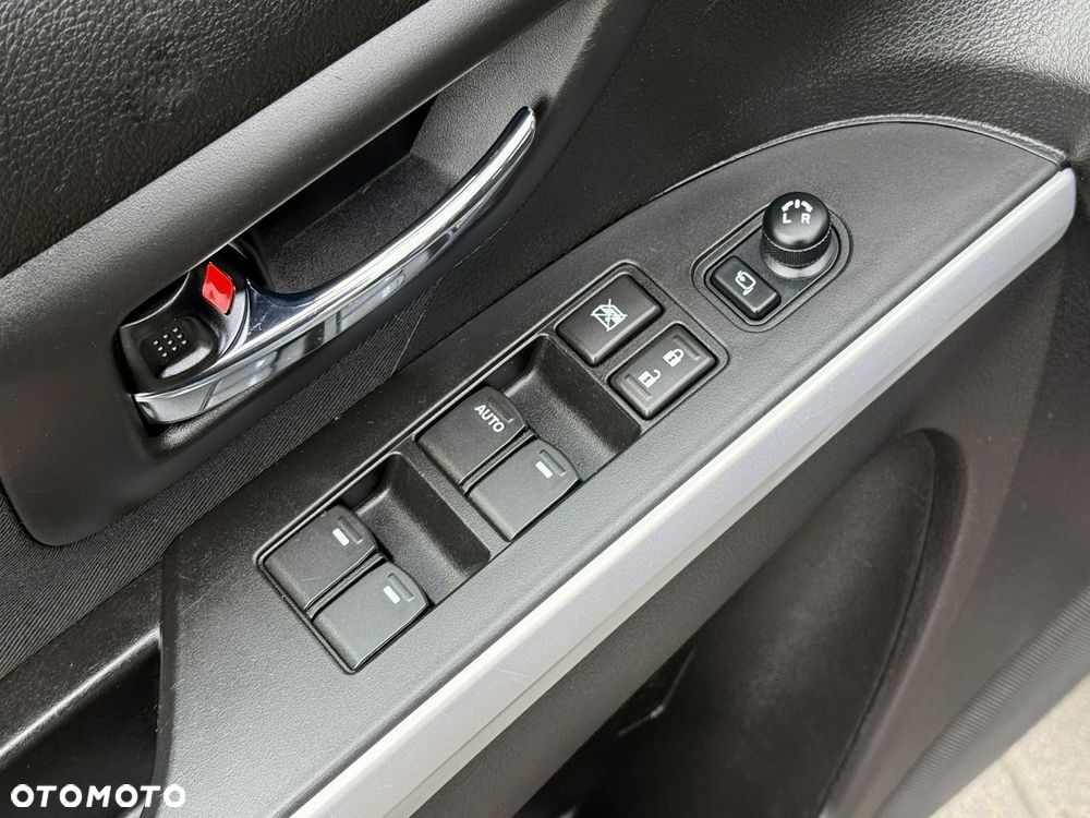 Suzuki SX4 S-Cross 1.6 VVT CVT 4x2 limited - 13