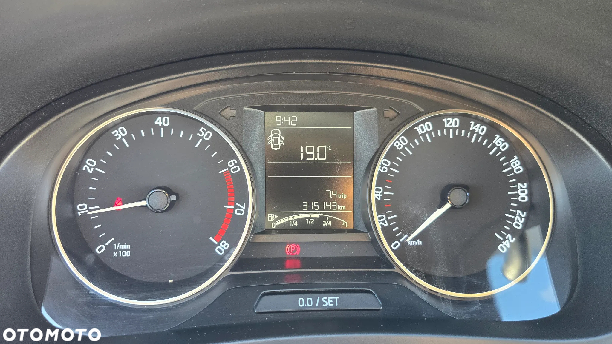 Skoda RAPID 1.2 TSI Active - 8