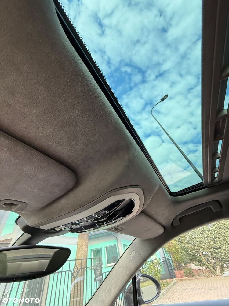 Porsche Panamera 4S PDK - 13